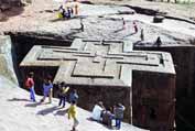 Kamenn� chr�m sv. Ji��. Lalibela. Sever,  Etiopie.