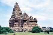 Chr�m v Khajuraho. Indie.