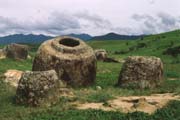 Thong Hai Hin - mystick� Plain of Jars (nalezi�t� �.1). Laos.