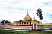 Bawgyo Paya - jedn� se chr�m v tradi�n�m Shansk�m stylu. Okol� vesnice Hsipaw. Myanmar (Barma).
