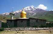 Gusfand Sara - m�sto pod horou Mt Damavand, kde je bouda na span�. �r�n.