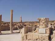 Sabratha byla sou��st� Numidiansk�ho kr�lovstv� Massinissa. V 2.-3 stolet� na�eho letopo�tu byla p�estav�na v rom�nsk�m stylu. Libye.