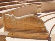 Sabratha byla sou��st� Numidiansk�ho kr�lovstv� Massinissa. V 2.-3 stolet� na�eho letopo�tu byla p�estav�na v rom�nsk�m stylu. Libye.