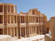 Sabratha byla sou��st� Numidiansk�ho kr�lovstv� Massinissa. V 2.-3 stolet� na�eho letopo�tu byla p�estav�na v rom�nsk�m stylu. Libye.