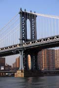 Manhattan Bridge, New York. Spojen� st�ty americk�.