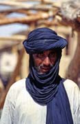 Tuareg - mu� z pou�t�. Vesnice Dj�bok. Mali.