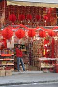 Barevn� vyzdoben� obchod. Hong Kong.