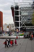 Font�na pobl� Centre Georges Pompidou, Pa��. Francie.
