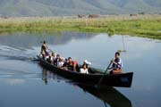 Vodn� doprava. Jezero Inle. Myanmar (Barma).