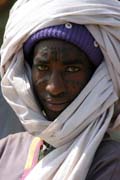 Mu� z ko�ovn�ko etnika Bororo (n�kdy t� naz�van� Wodaab�, jsou sou��st� velk� etnick� skupiny Fulani). Oblast jezera �ad. Kamerun.