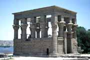 Chr�m Philae u Asuanu. Egypt.