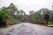 Ji�n� br�na chr�mov�ho komplexu Angkor Thom. Oblast chr�m� Angkor Wat. Kambod�a.