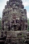 Bayon - chr�m sm�j�c�ch se tv���. Oblast chr�m� Angkor Wat. Kambod�a.