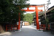 Chr�m Shimogamo-jinja (Kamomioya-jinja), Kj�to. Japonsko.