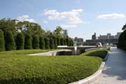 Pam�tn�ku m�ru v Hiro�im� (Hiroshima Peace Memorial Park). Japonsko.