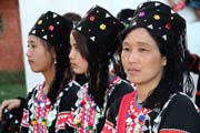 Lid� z etnika Lahu na sv� oslav� Nov�ho roku, m�sto Kengtung. Myanmar (Barma).