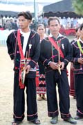 Lid� z etnika Lahu na sv� oslav� Nov�ho roku, m�sto Kengtung. Myanmar (Barma).