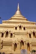 Buddhistick� chr�m Wat Jong Kham (Zom Kham), m�sto Kengtung. Myanmar (Barma).