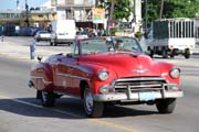 Star� a n�dhern� americk� kabriolet, Havana. Kuba.