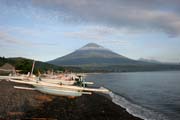 Pohled na Gunung Agung. Bali, Indon�sie.