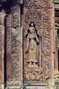 Fresky v chr�mu Banteay Srei. Oblast Angkor Watu. Kambod�a.